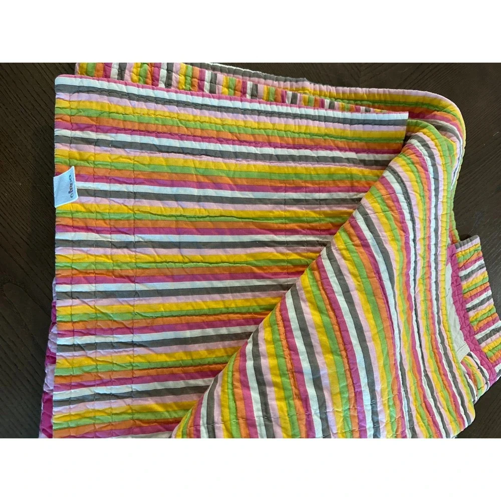 Vintage Bright Circo Twin Animal Zoo Print Quilt and Pillowcase Bedding 2 Pieces